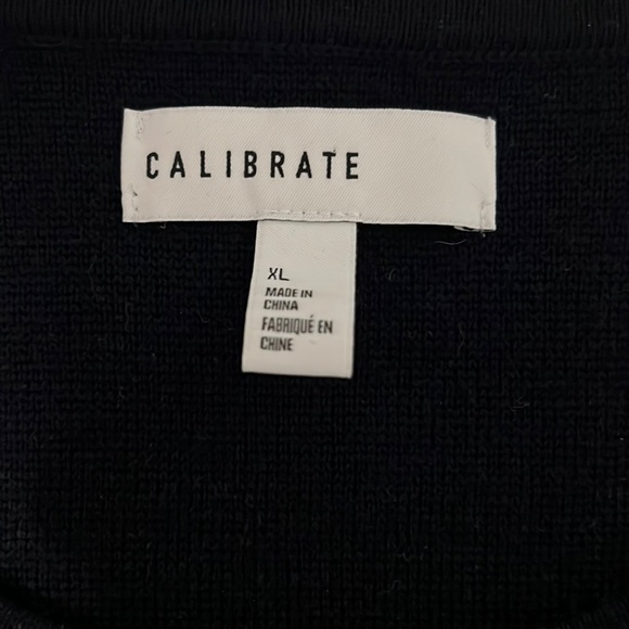 Men’s  Calibrate neck sweater.  Size XL - Picture 2 of 2
